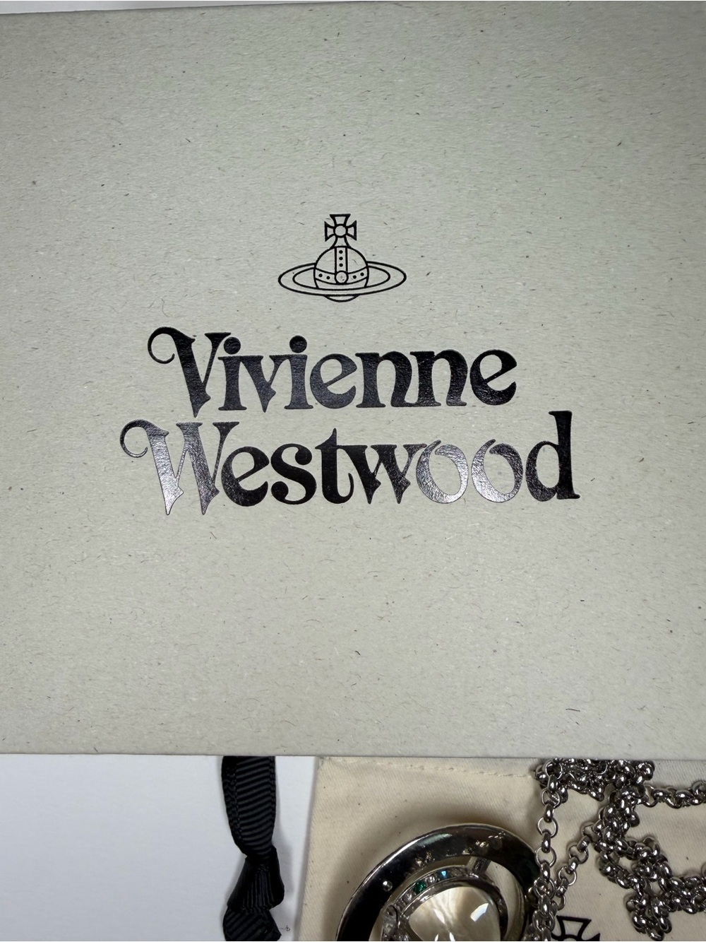 Authentic Vivienne Westwood Silver Giant Orb Necklace accessory w/ Packaging - Picture 7 of 8